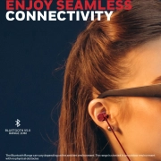 بسته پیشنهادی پنج:‌ شارژ بی‌سیم، کابل شارژ و هدفون بی‌سیم هانیول 10