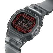 ساعت مچی مردانه G-SHOCK مدل CASIO -DW-B5600G-1DR 1