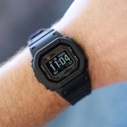 ساعت مچی دیجیتال مردانه کاسیو G-SHOCK مدل DW-H5600-1DR 6