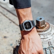 ساعت مچی دیجیتال مردانه کاسیو G-SHOCK مدل GM-5600U-1