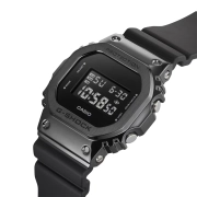 ساعت مچی دیجیتال مردانه کاسیو G-SHOCK مدل GM-5600UB-1DR