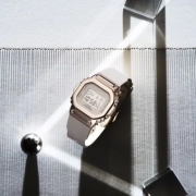 ساعت مچی زنانه کاسیو G-SHOCK مدل GM-S5600UPG-4DR 4