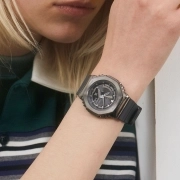 ساعت مچی زنانه کاسیو G-SHOCK مدل GM-S2110B-8ADR 4