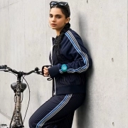 ساعت مچی زنانه کاسیو G-SHOCK مدل GMD-B300SC-2DR 2