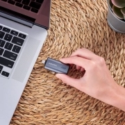هارد اکسترنال SSD ای دیتا مدل SC750 ظرفیت 1000GB - مشکی