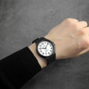 ساعت مچی کاسیو مدل MW-240-7B