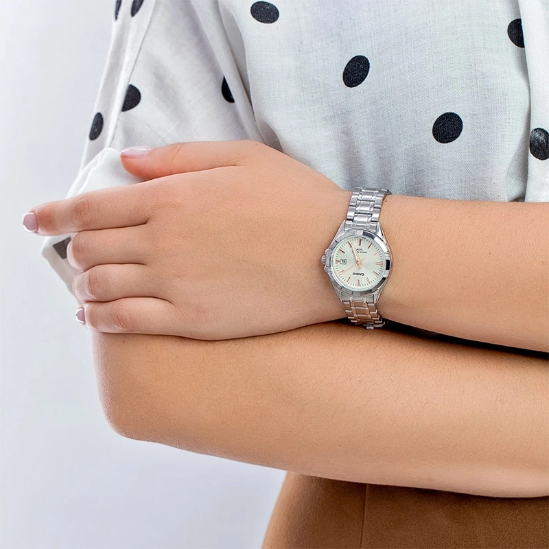 ساعت مچی زنانه کاسیو Standard مدلLTP-1308D-9AVDF