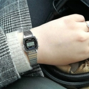 ساعت مچی زنانه کاسیو مدل LA670WA-1DF