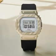 ساعت مچی زنانه G-SHOCK مدل GM-S5600BC-1DR