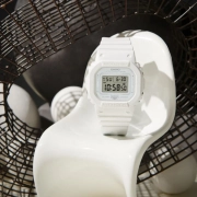 ساعت مچی زنانه G-SHOCK مدل GMD-S5600BA-7DR 2