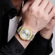 ساعت عقربه ای مچی مردانه نیوی فورس مدل NF9226 - صفحه نقره ای