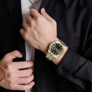 ساعت عقربه ای مچی مردانه نیوی فورس مدل NF9226 - صفحه مشکی