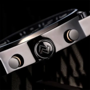 ساعت مچی عقربه ای مردانه نیوی فورس مدل NF9068 - رنگ مشکی ، قرمز 3